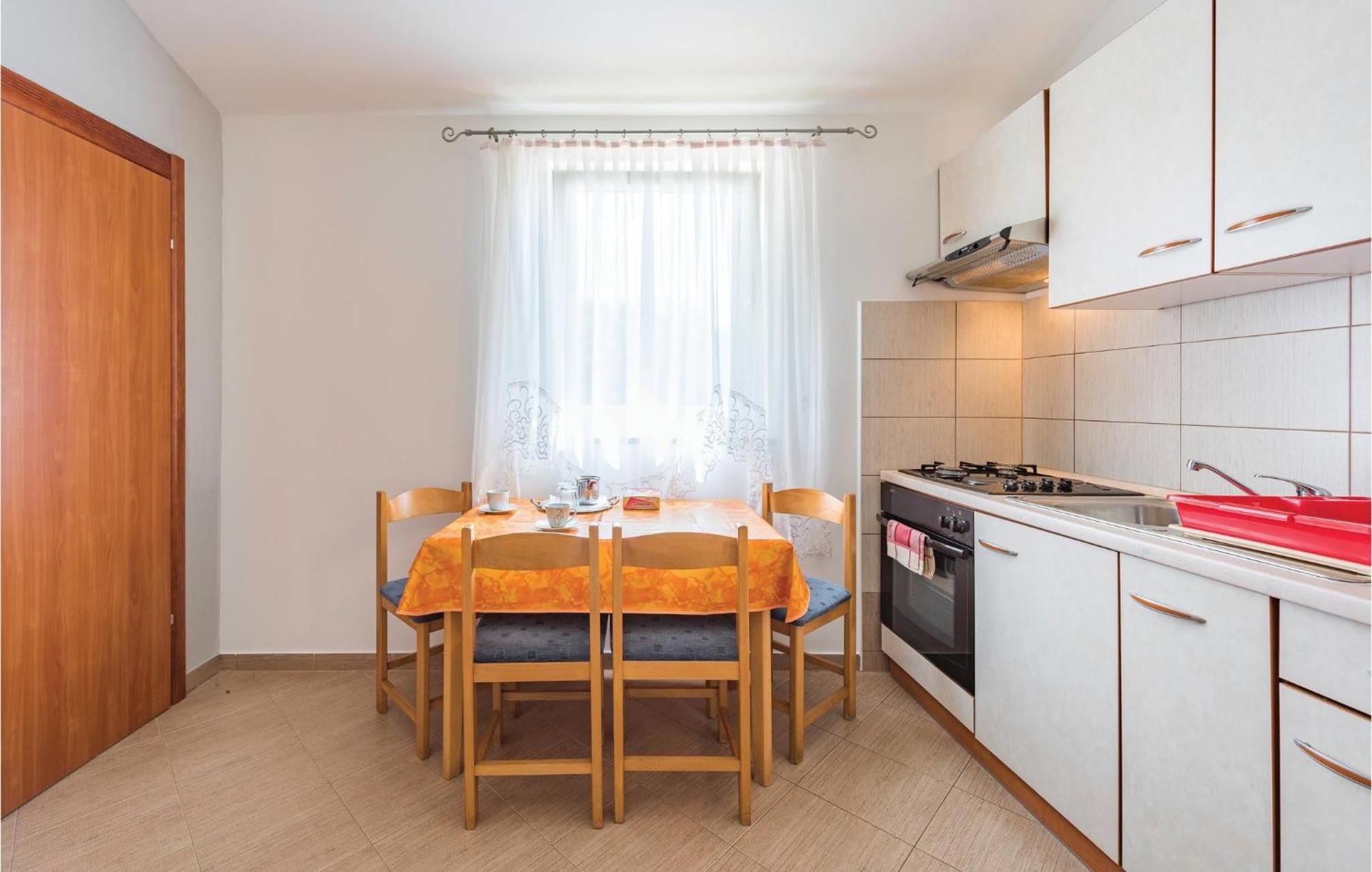 Awesome Home In Zminj With Wifi Zewnętrze zdjęcie