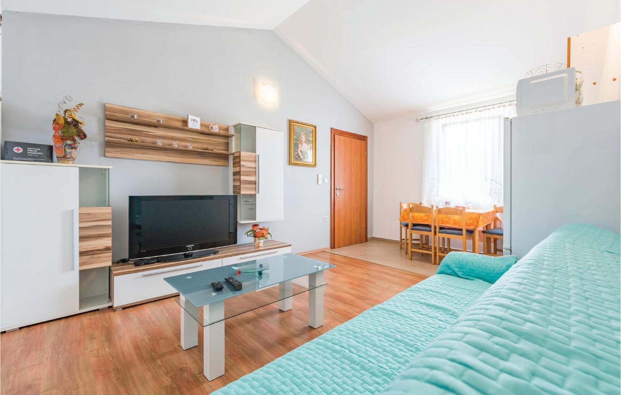 Awesome Home In Zminj With Wifi Zewnętrze zdjęcie